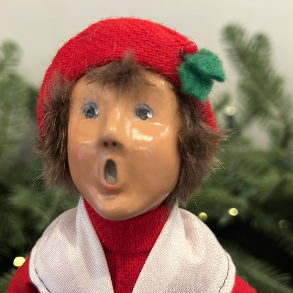 Byers’ Choice Caroler - Picture 2 of 7
